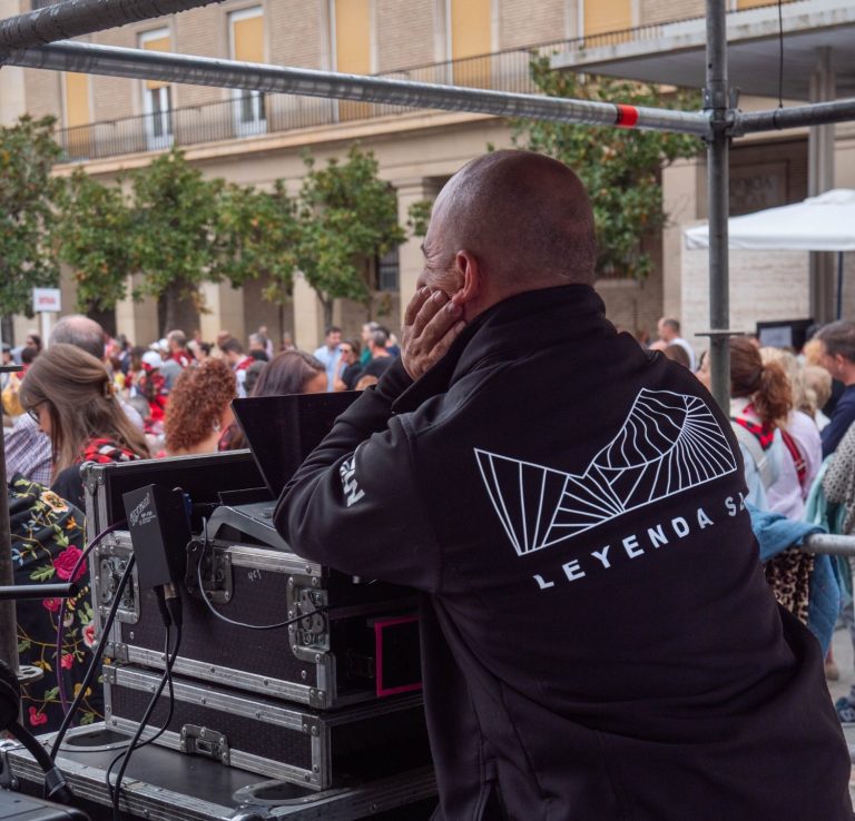 ESCENARIOS PROYECTOS DE ILUMINACIÓN, SONIDO E INFRAESTRCTURAS